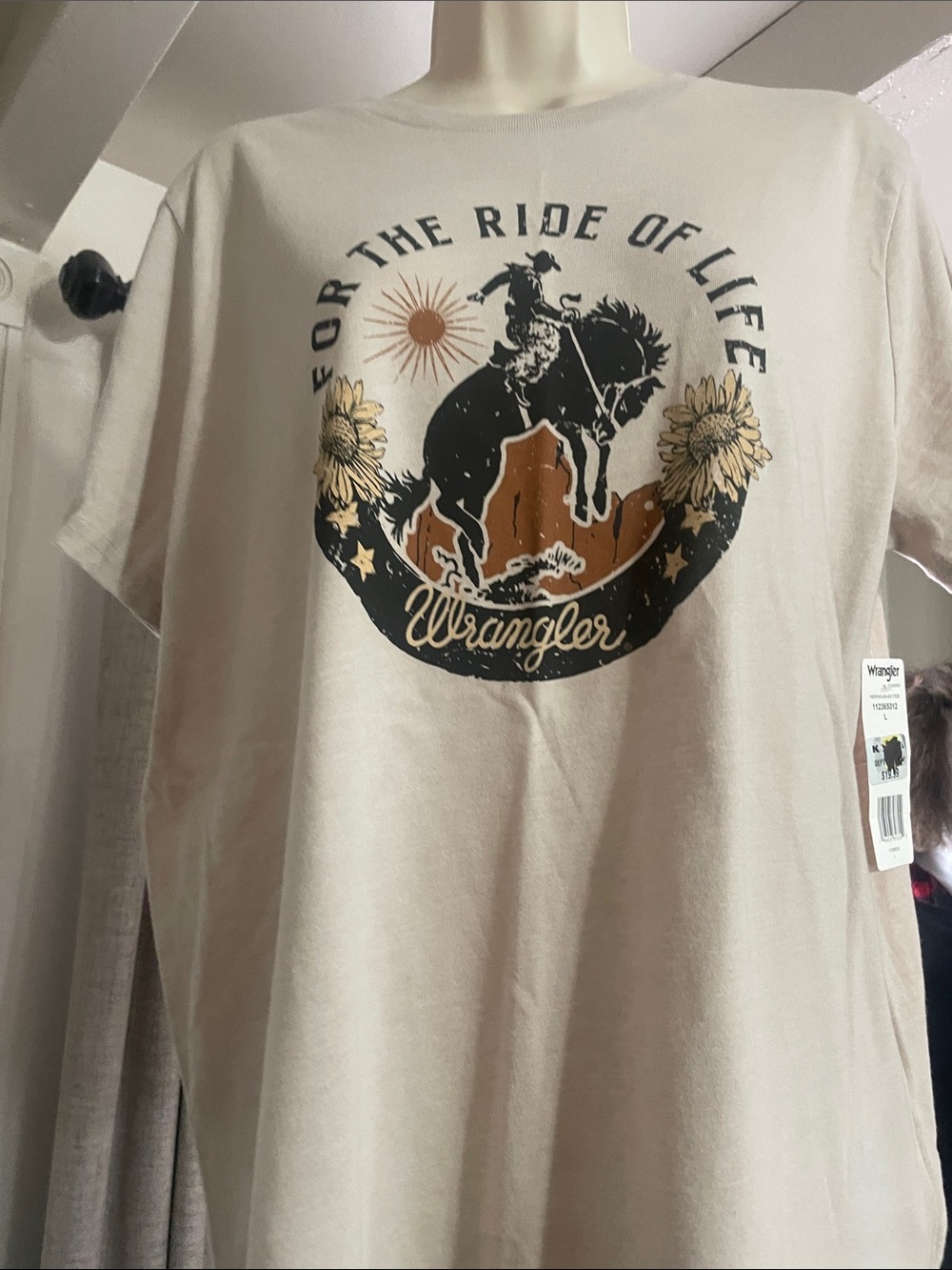 Wrangler Beige Graphic Tee with Black and Brown Rodeo Print